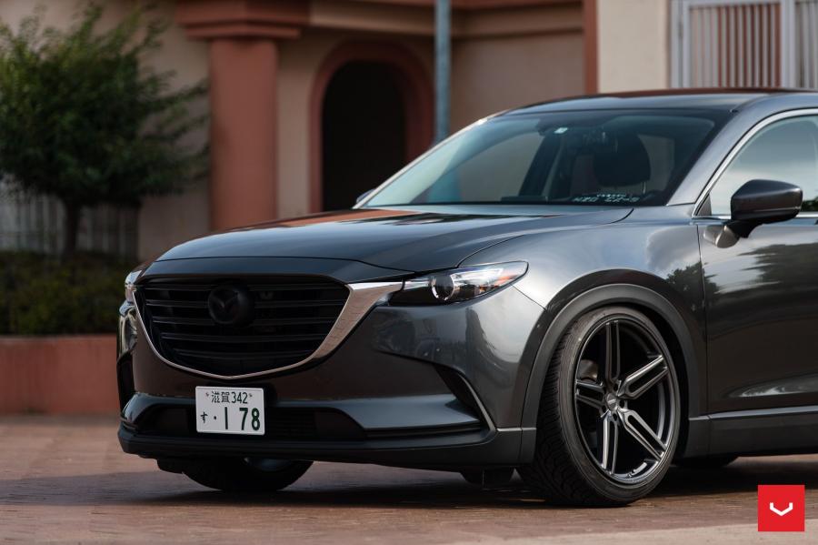 Детали экстерьера Mazda CX-9 on Vossen Wheels (HF-1) 2019 года  (фото 23 из 23)